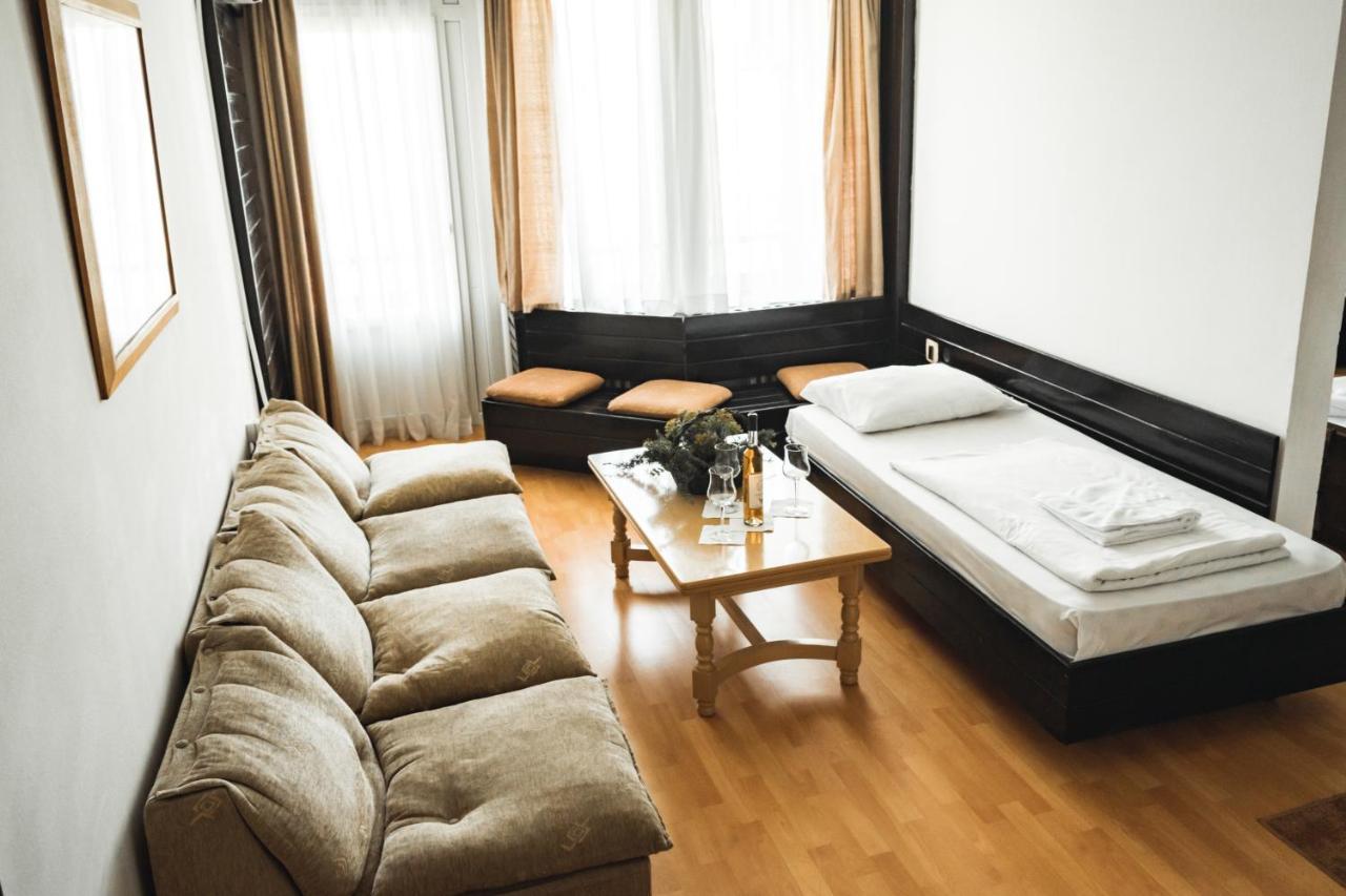 Hotel Lepenski Vir Donji Milanovac Esterno foto
